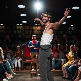 Nova Iorque: Drunk Dracula, a peça de comédia interativa off-Broadway