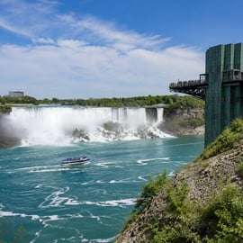 De Nova York: Cataratas do Niágara de Dia, Opção Iluminadas e Fogos de Artifício