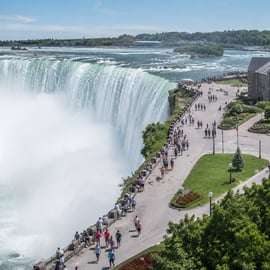 De Nova York: Cataratas do Niágara de Dia, Opção Iluminadas e Fogos de Artifício