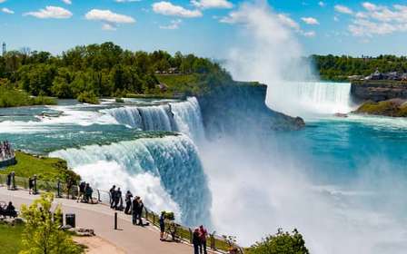 De Nova Iorque: Excursão de 2 dias às Cataratas do Niágara com compras em outlets