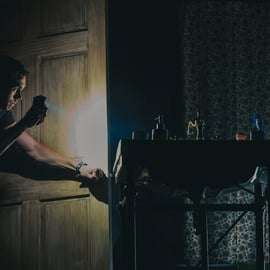 Nova Iorque: Atividade Paranormal, a peça de suspense ao vivo na Broadway