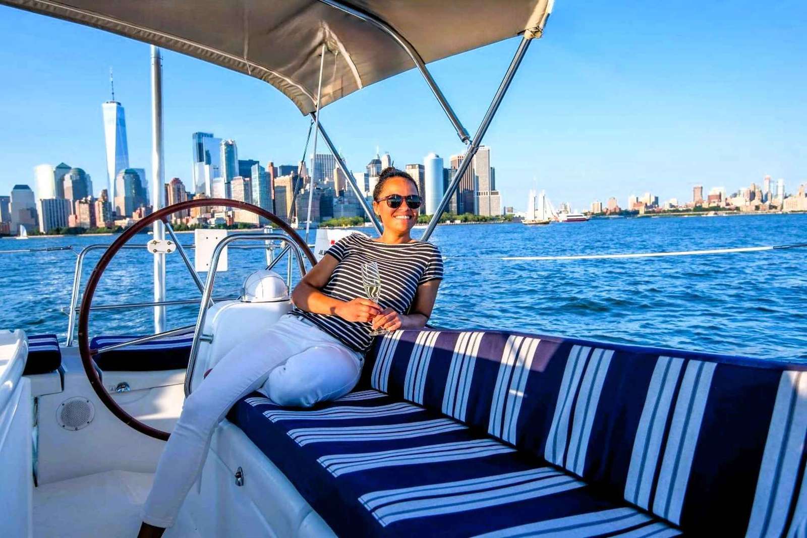 Nova Iorque: passeio de barco privado com champanhe até à Estátua da Liberdade