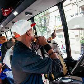 Excursão de ônibus pelo local de nascimento do Hip Hop