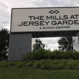 Compras no Jersey Gardens