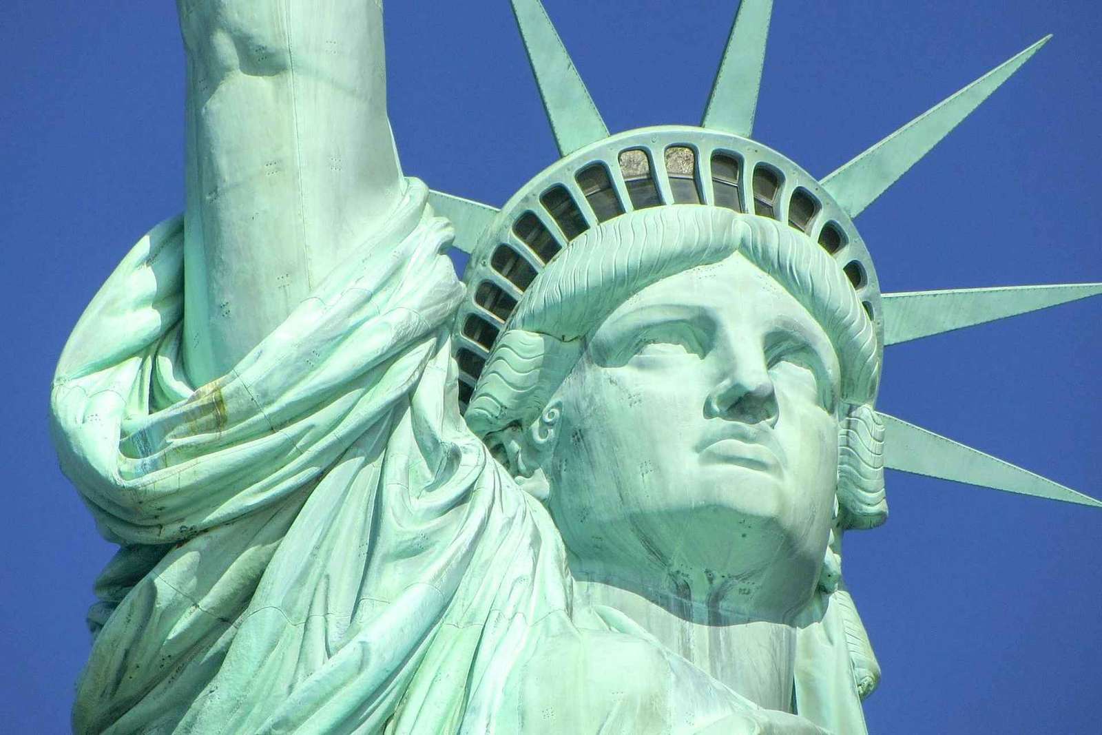 Cidade de Nova York: Estátua da Liberdade e Ellis Island com balsa