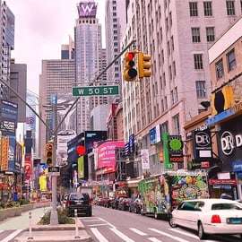 NYC: Passeio privativo de limusine com Home Alone 2 e pizza