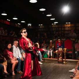 Nova Iorque: Drunk Dracula, a peça de comédia interativa off-Broadway